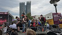 image-1025